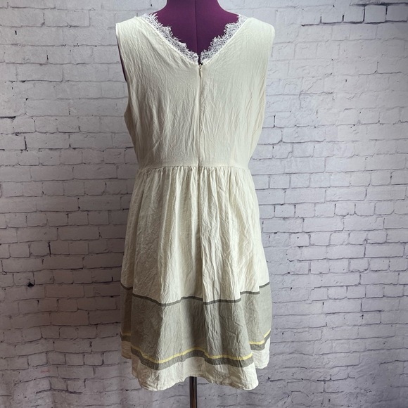 Hem & thread size large cream colored cotton dress - Picture 4 of 7
